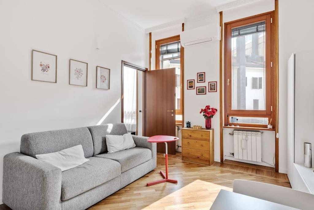 Easylife - Bello E Luminoso Flat In Zona Centrale Мілан Екстер'єр фото